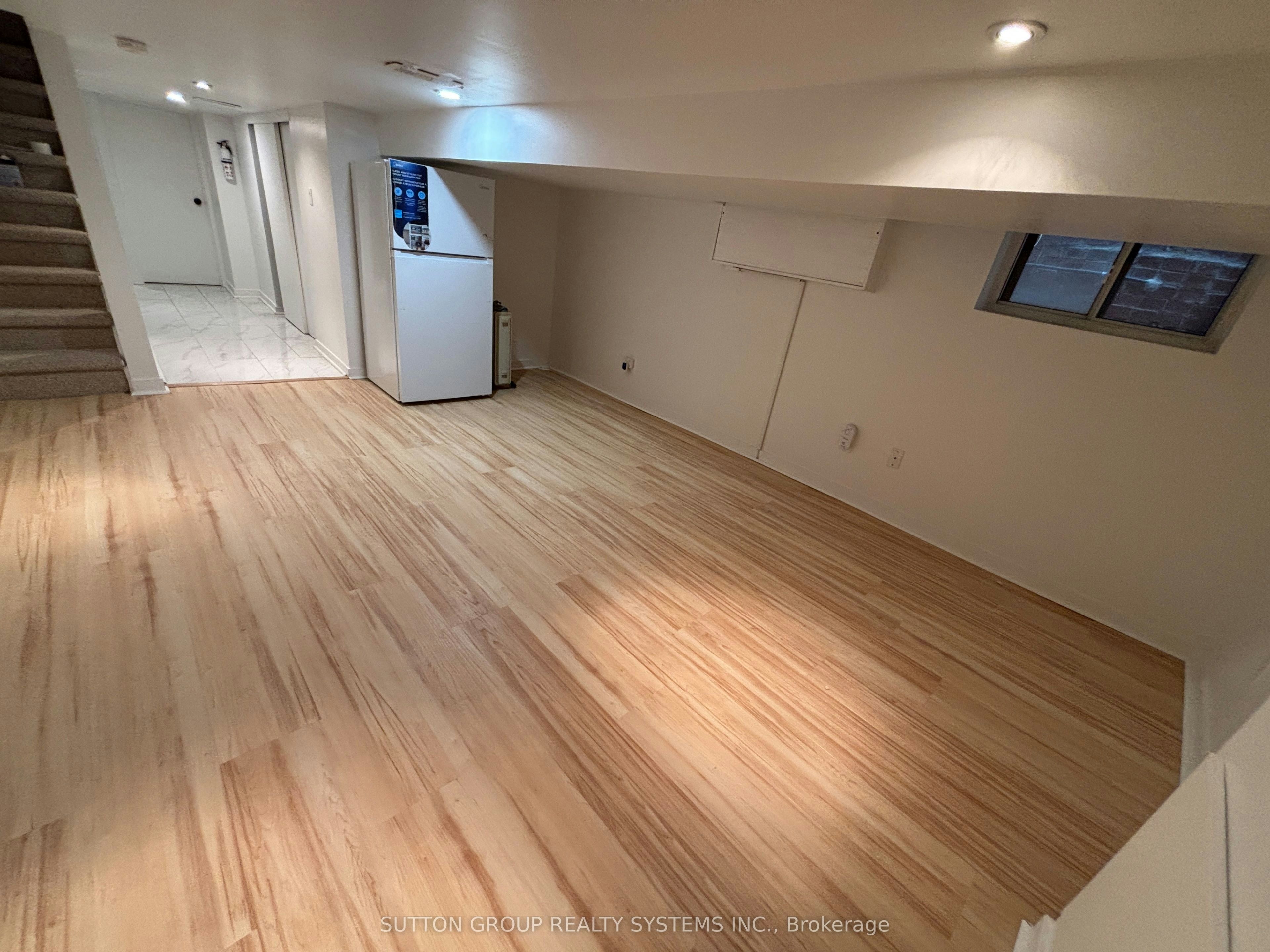 Bsmt-327 Coxwell (Basement) Avenue, Toronto, ON, M4L 3B5 - 8