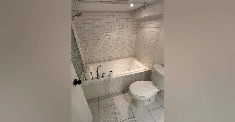 Bsmt-327 Coxwell (Basement) Avenue, Toronto, ON, M4L 3B5 - 11