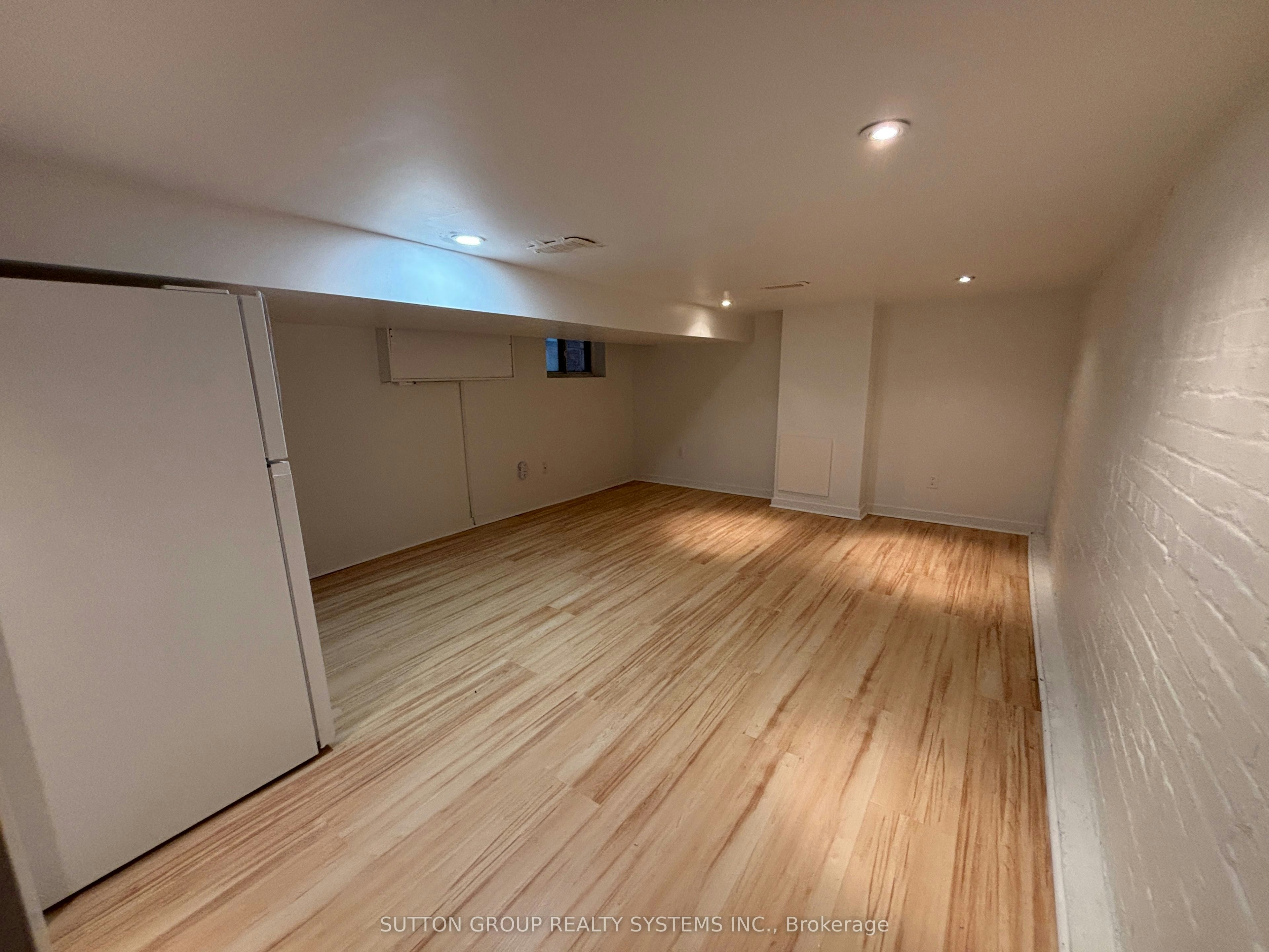 Bsmt-327 Coxwell (Basement) Avenue, Toronto, ON, M4L 3B5 - 6