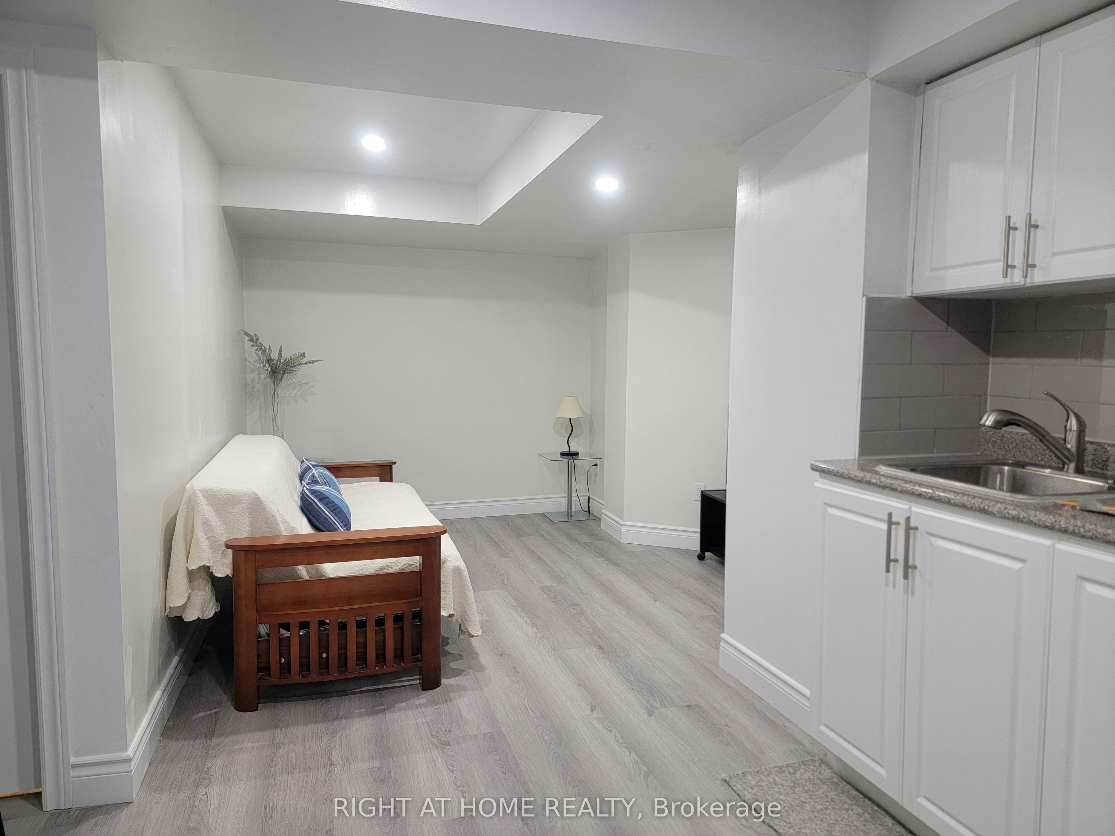 Basement-70 Lipton Crescent, Whitby, ON, L1R 1W9 - 5
