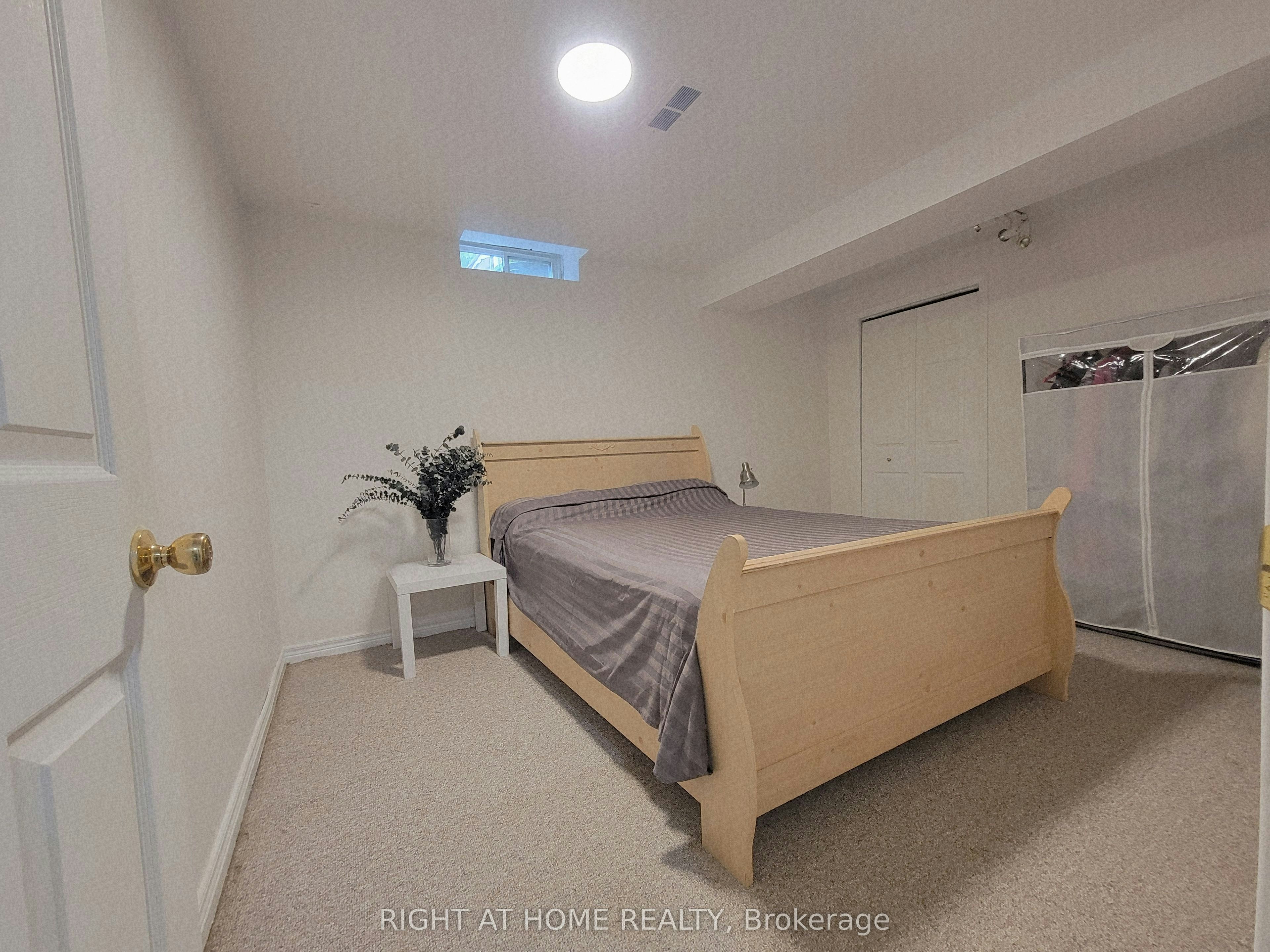 Basement-70 Lipton Crescent, Whitby, ON, L1R 1W9 - 8