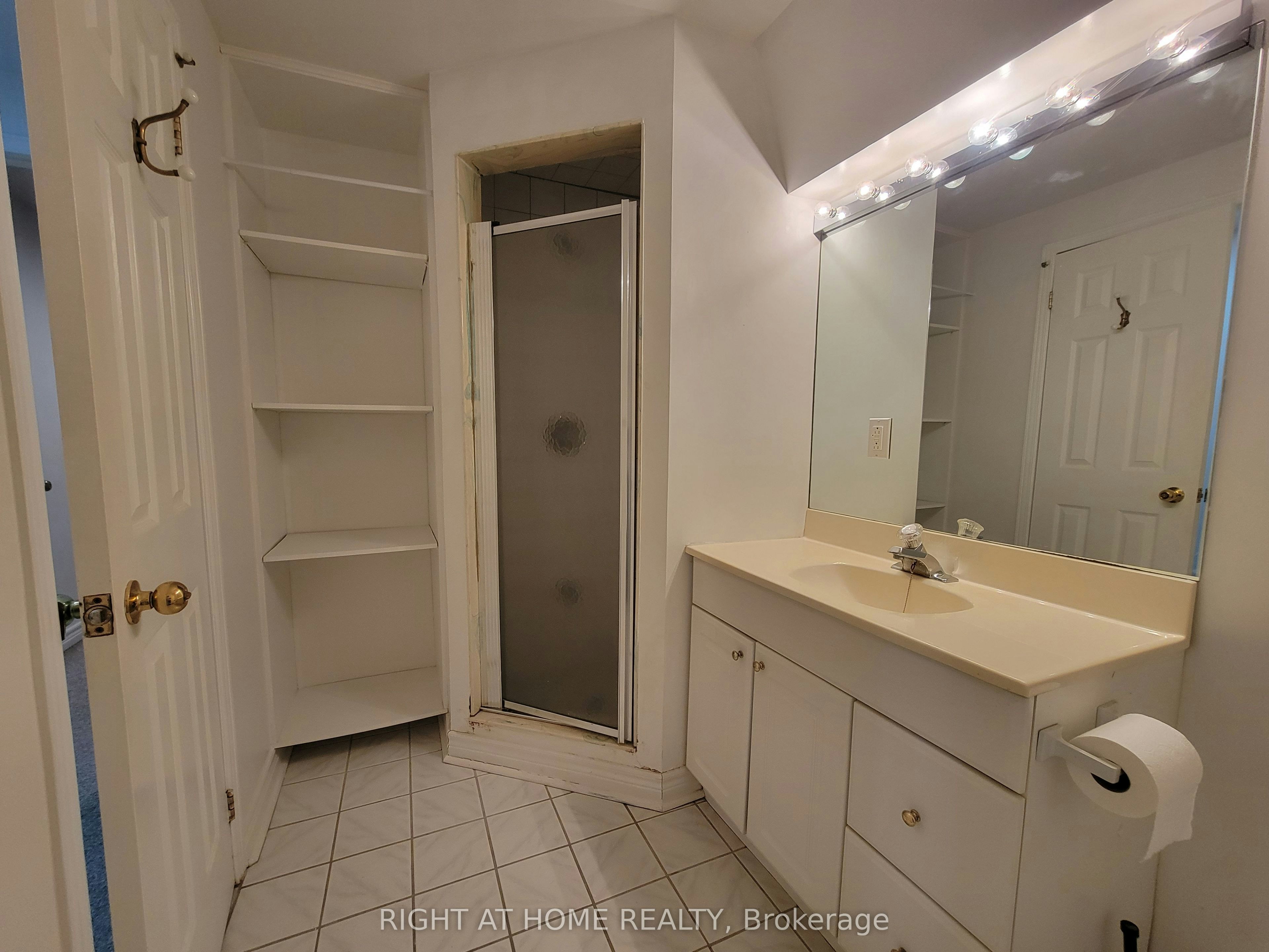 Basement-70 Lipton Crescent, Whitby, ON, L1R 1W9 - 13