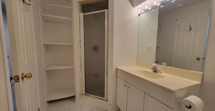 Basement-70 Lipton Crescent, Whitby, ON, L1R 1W9 - 13