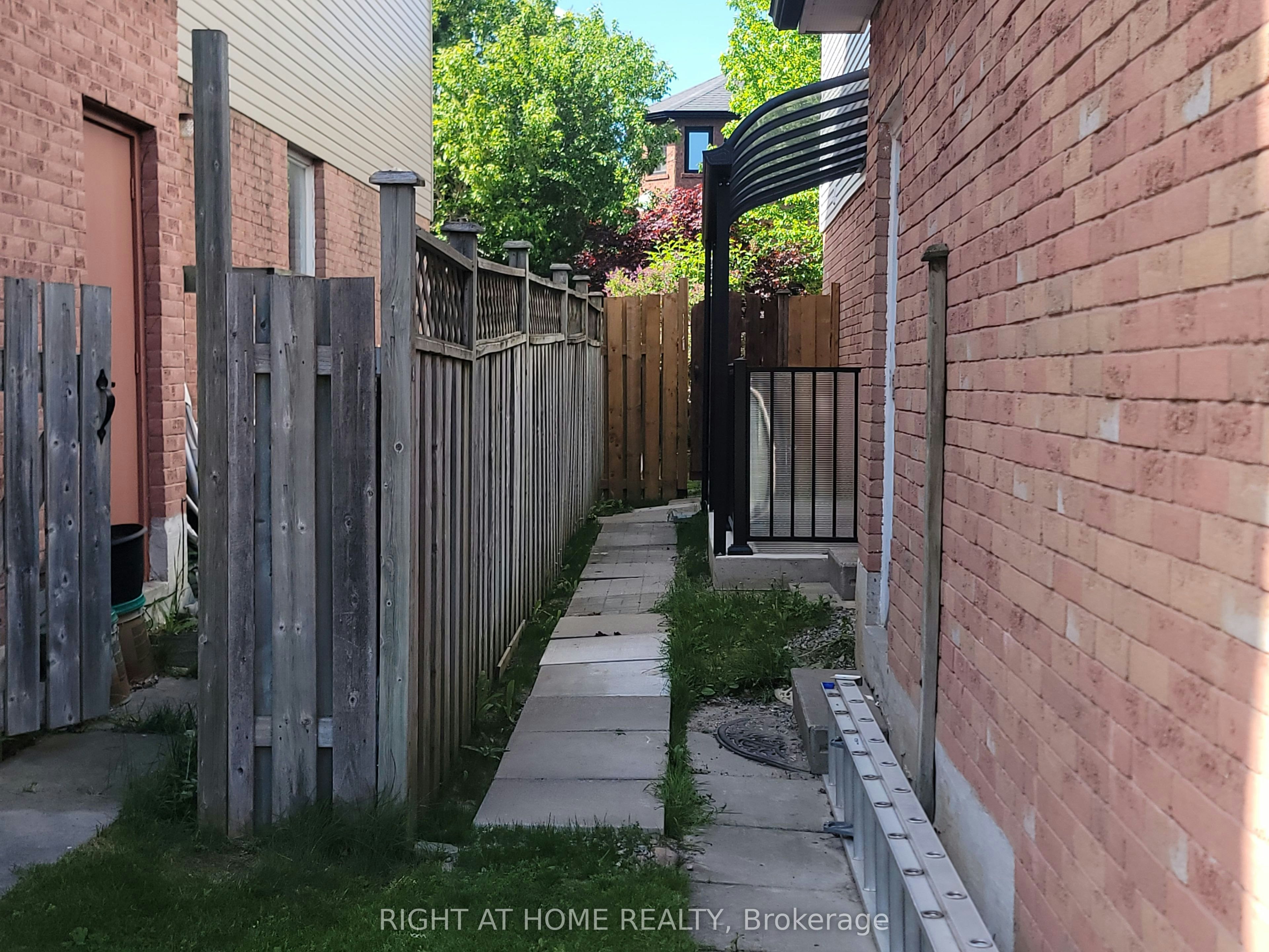 Basement-70 Lipton Crescent, Whitby, ON, L1R 1W9 - 2