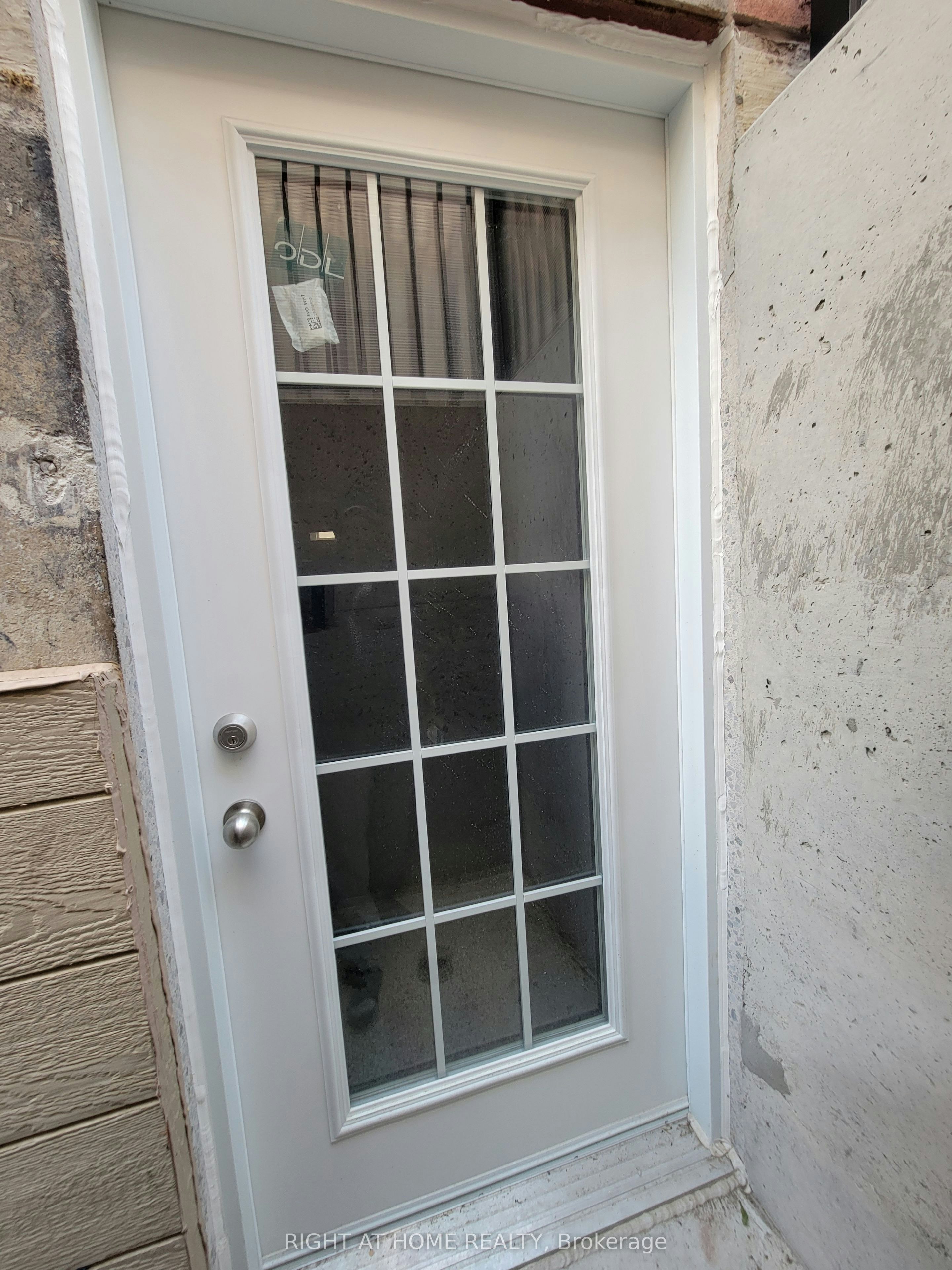 Basement-70 Lipton Crescent, Whitby, ON, L1R 1W9 - 4