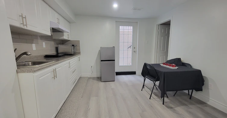 Basement-70 Lipton Crescent, Whitby, ON, L1R 1W9 - 7