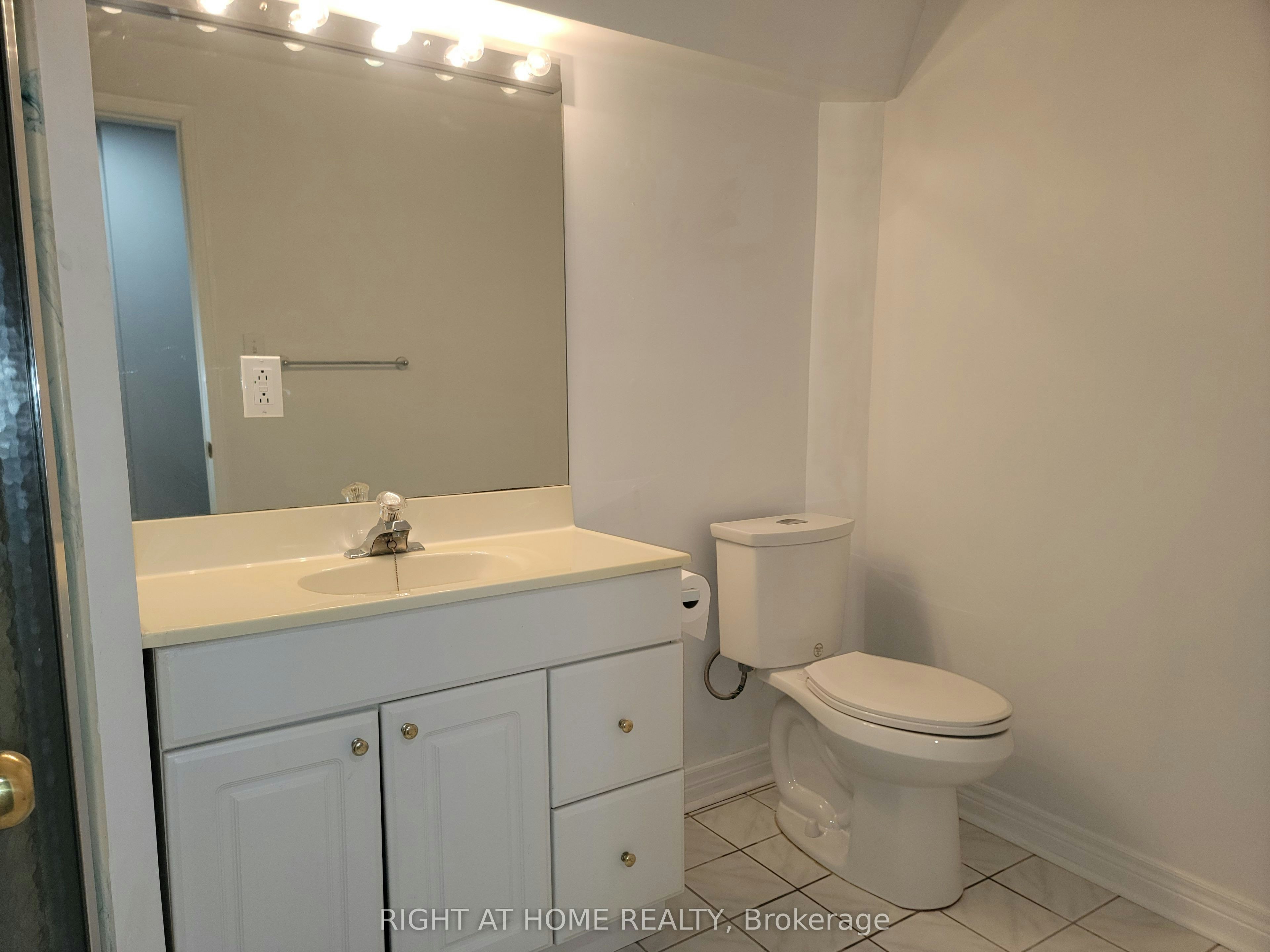 Basement-70 Lipton Crescent, Whitby, ON, L1R 1W9 - 12