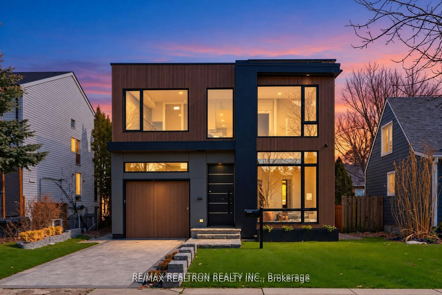 19 Topham Road, Toronto, ON, M4B 3K3