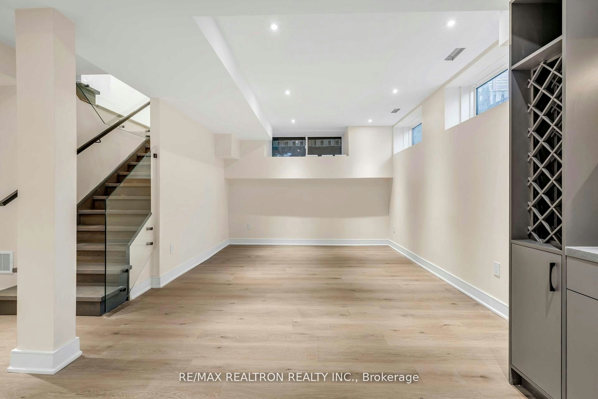 19 Topham Road, Toronto, ON, M4B 3K3 - 38