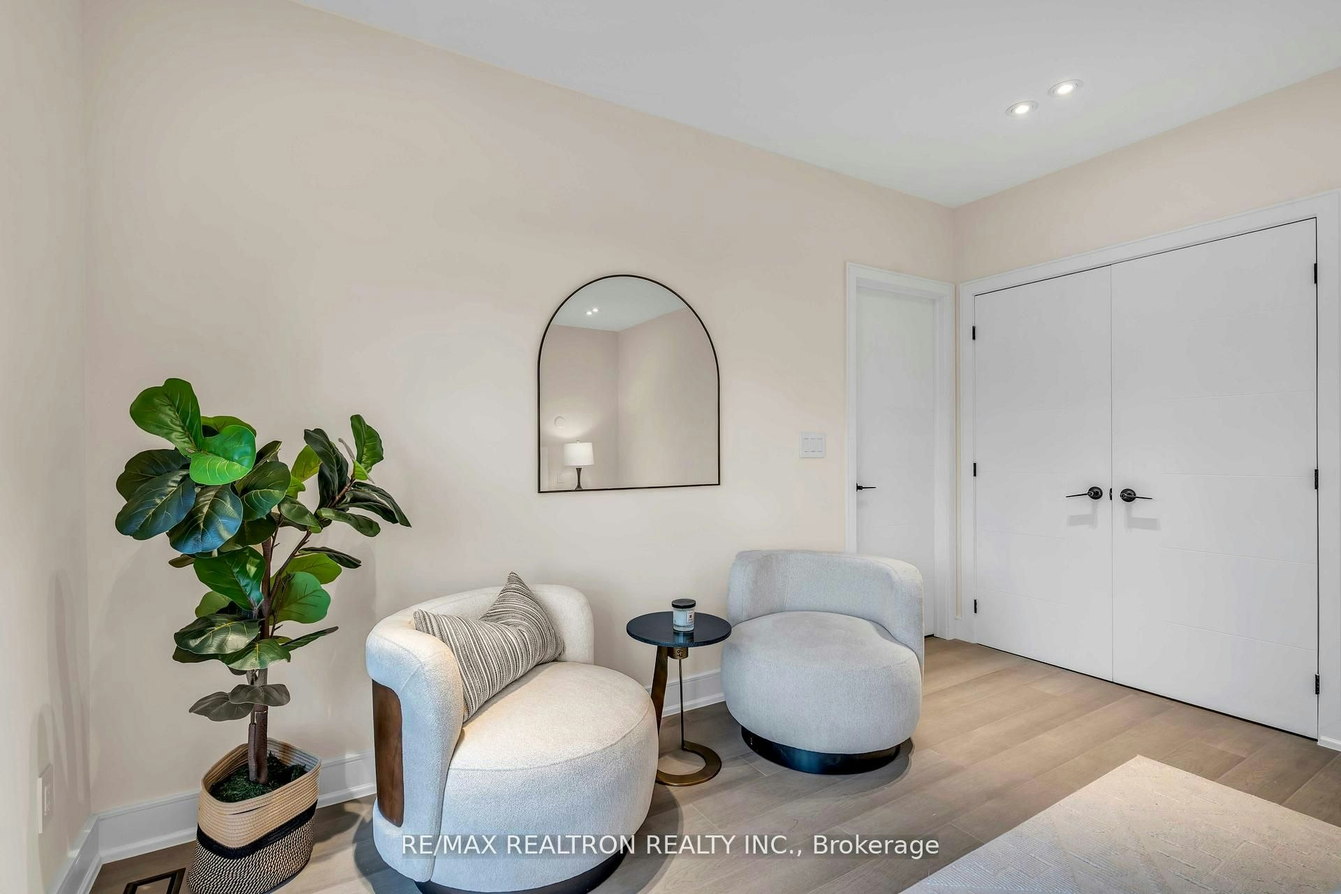 19 Topham Road, Toronto, ON, M4B 3K3 - 20