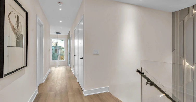 19 Topham Road, Toronto, ON, M4B 3K3 - 26