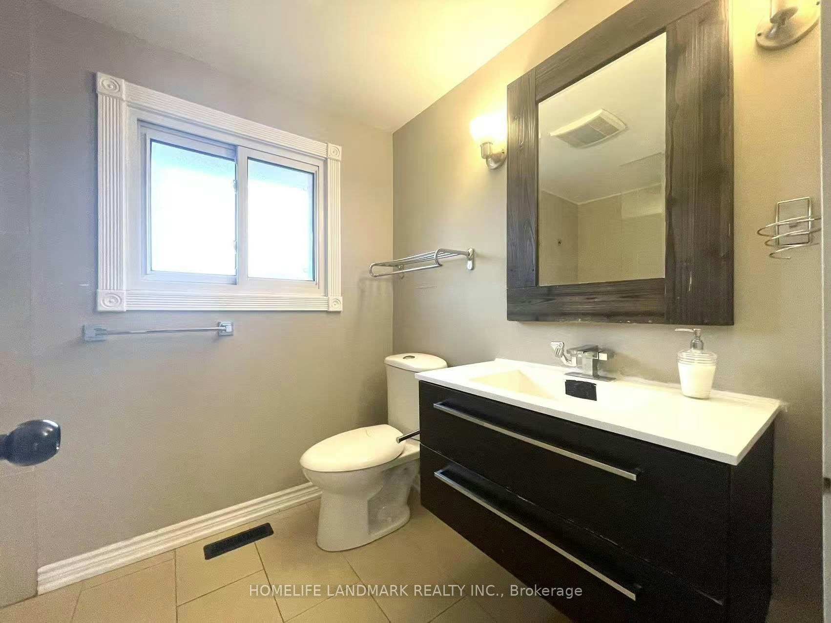 Upper-15 Orangewood Crescent, Toronto, ON, M1W 1C5 - 13
