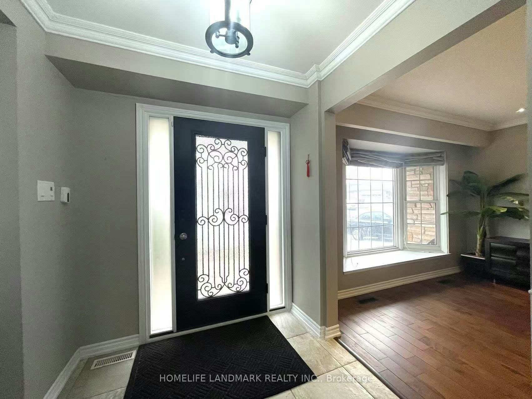 Upper-15 Orangewood Crescent, Toronto, ON, M1W 1C5 - 2