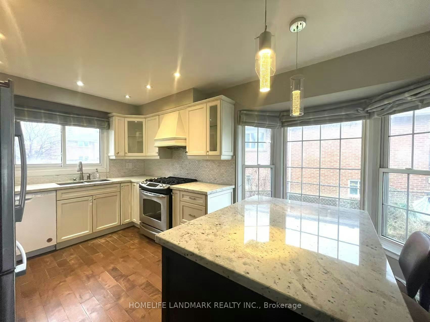 Upper-15 Orangewood Crescent, Toronto, ON, M1W 1C5 - 6
