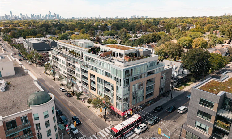 403-200 Woodbine Avenue