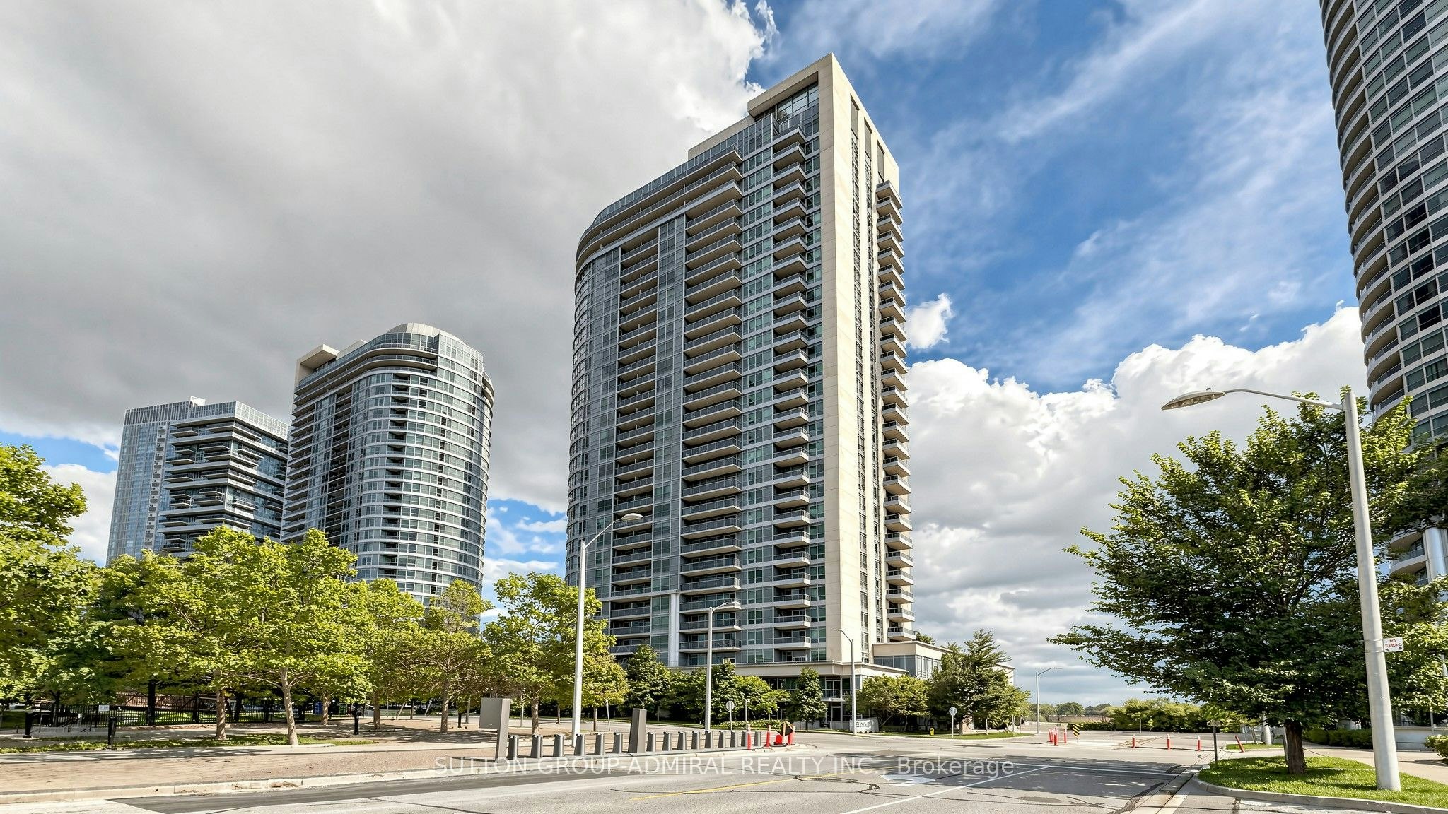 1005-151 Village Green Square, Toronto, ON, M1S 0K5