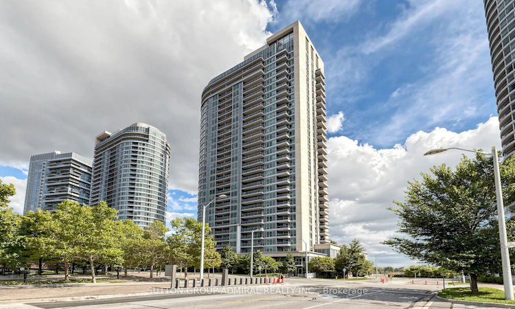 1005-151 Village Green Square