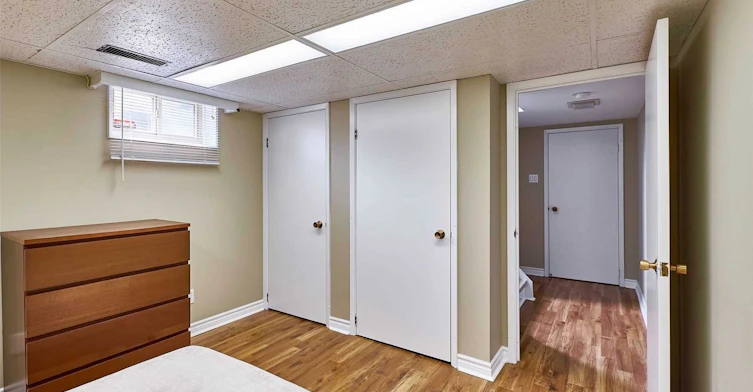 56 Harris Park Drive, Toronto, ON, M1L 3A7 - 4
