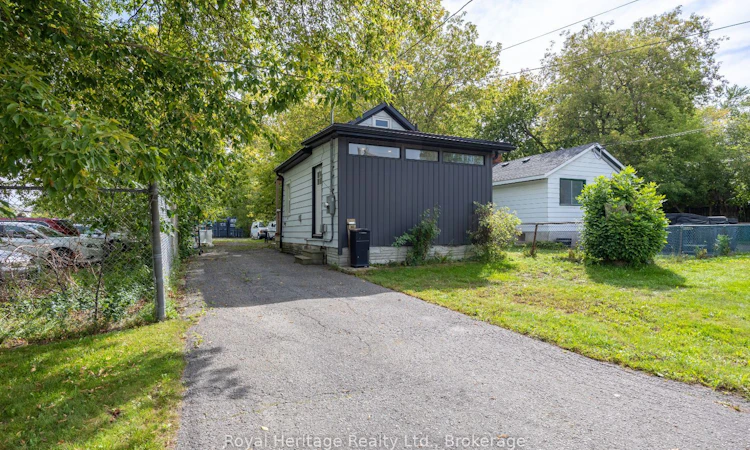 203 Valencia Road