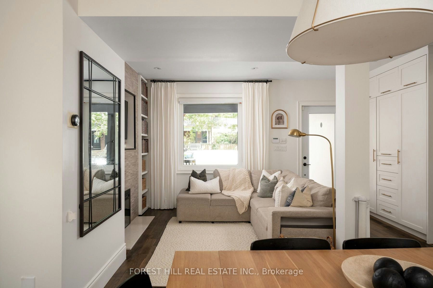 1 Balmy Avenue, Toronto, ON, M4E 1C7