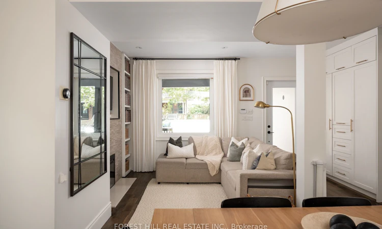 1 Balmy Avenue
