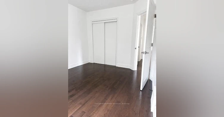 Main-240 Parkview Hill Crescent, Toronto, ON, M4B 1S3 - 11