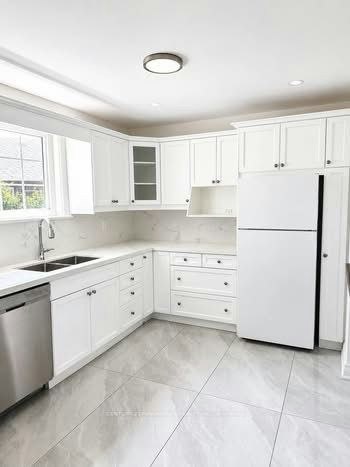 Main-240 Parkview Hill Crescent, Toronto, ON, M4B 1S3 - 7