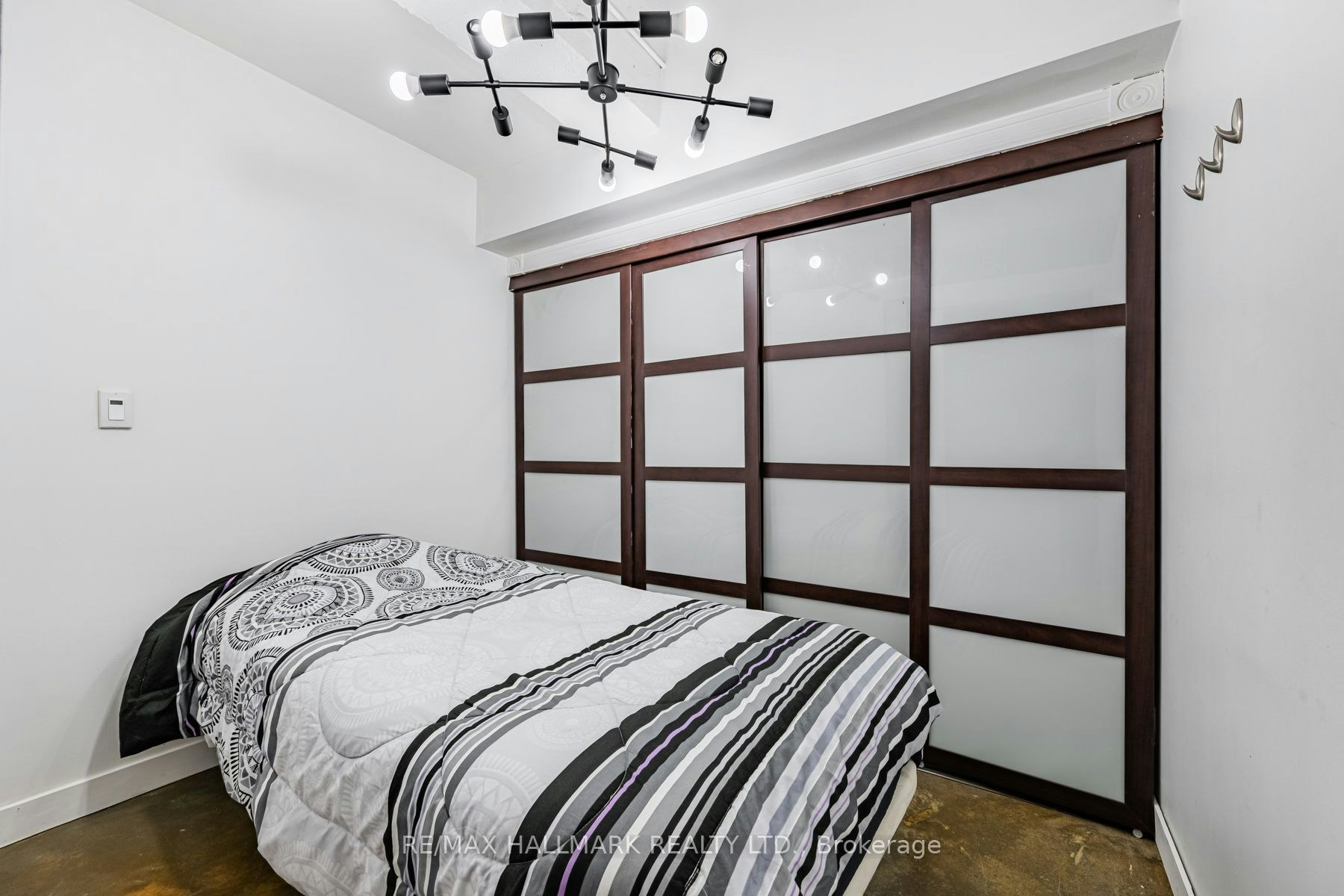 L06-201 Carlaw Avenue, Toronto, ON, M4M 2S3 - 17