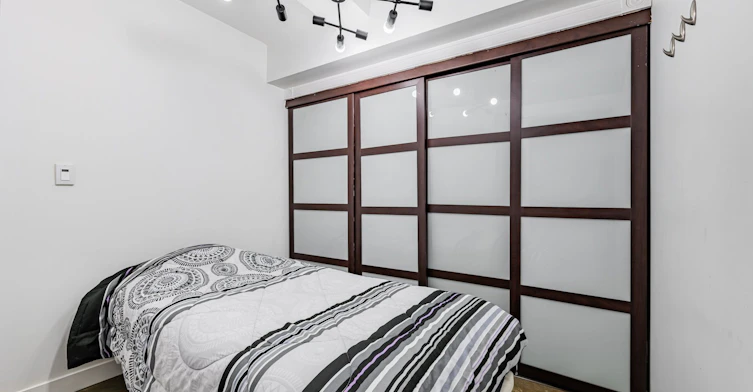 L06-201 Carlaw Avenue, Toronto, ON, M4M 2S3 - 17