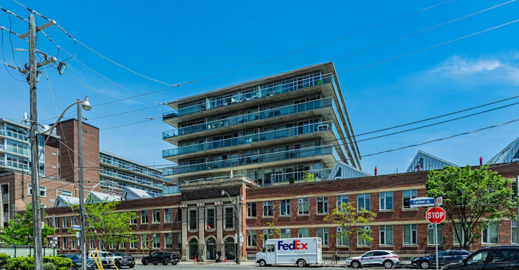 L06-201 Carlaw Avenue, Toronto, ON, M4M 2S3