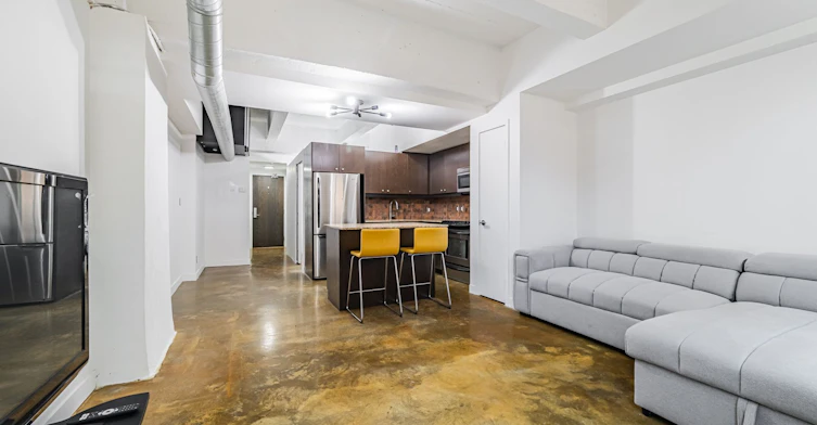 L06-201 Carlaw Avenue, Toronto, ON, M4M 2S3 - 12