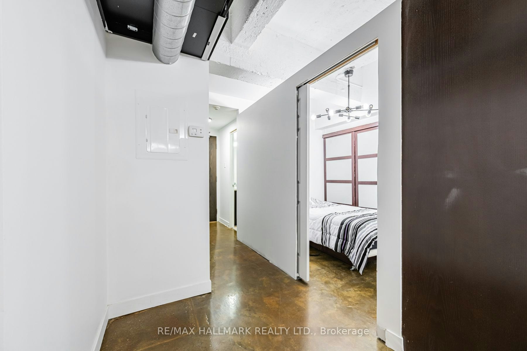 L06-201 Carlaw Avenue, Toronto, ON, M4M 2S3 - 16