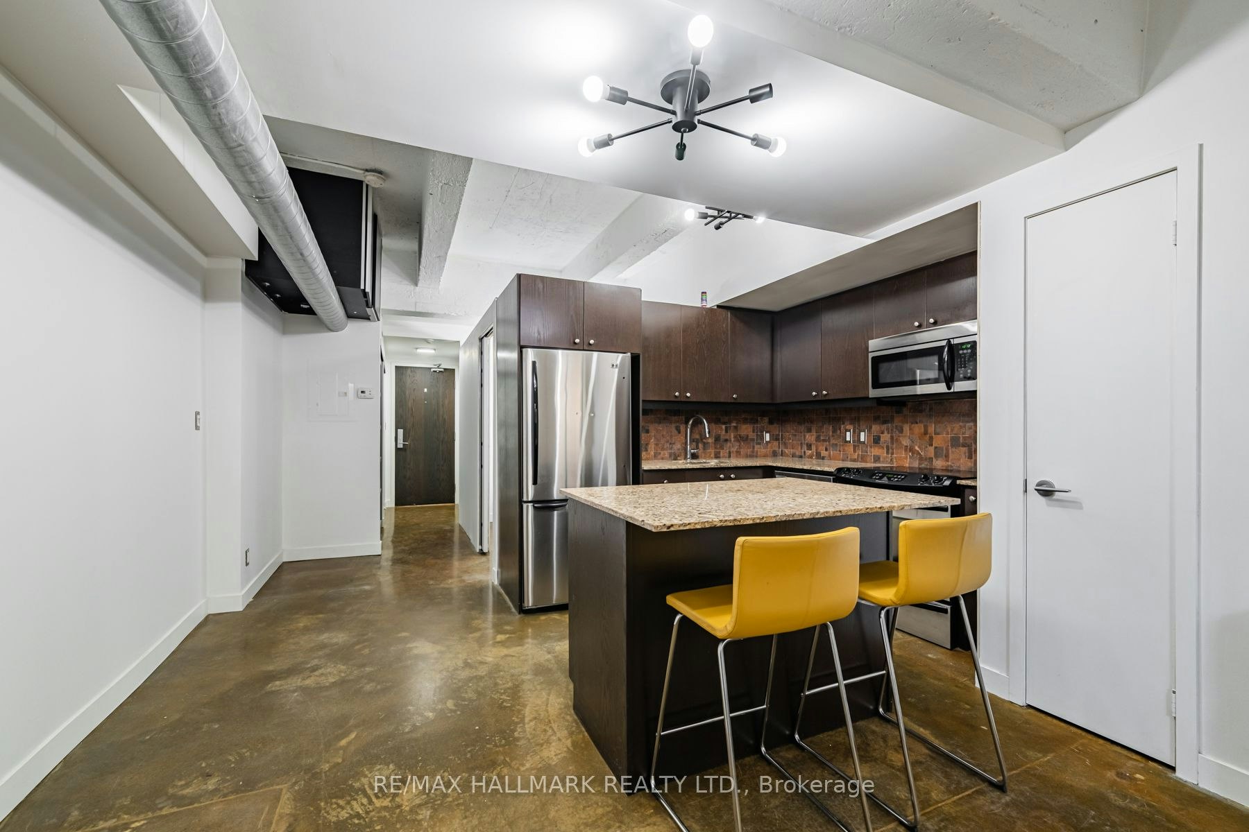 L06-201 Carlaw Avenue, Toronto, ON, M4M 2S3 - 3
