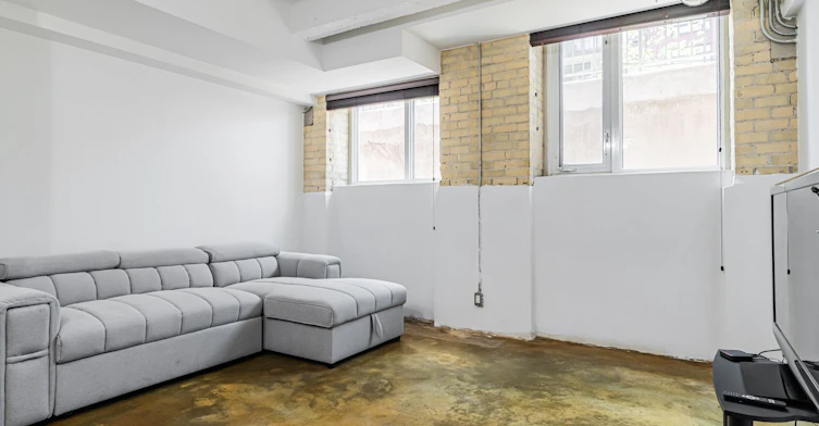 L06-201 Carlaw Avenue, Toronto, ON, M4M 2S3 - 10