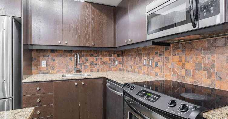 L06-201 Carlaw Avenue, Toronto, ON, M4M 2S3 - 7