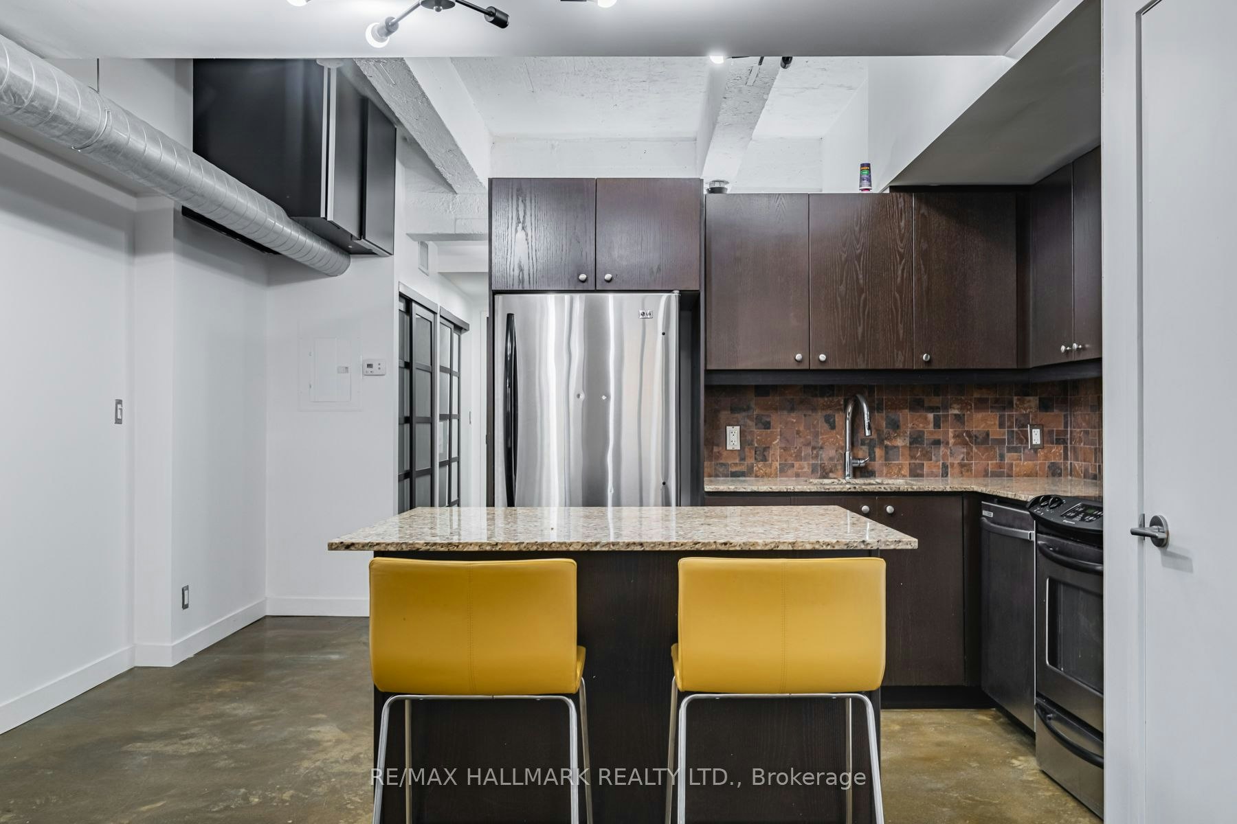 L06-201 Carlaw Avenue, Toronto, ON, M4M 2S3 - 4