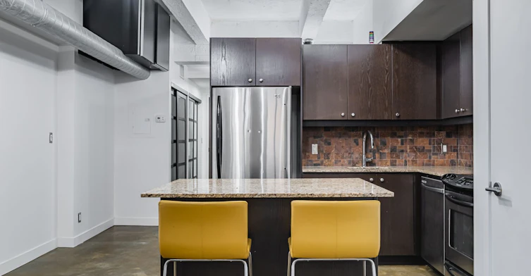 L06-201 Carlaw Avenue, Toronto, ON, M4M 2S3 - 4