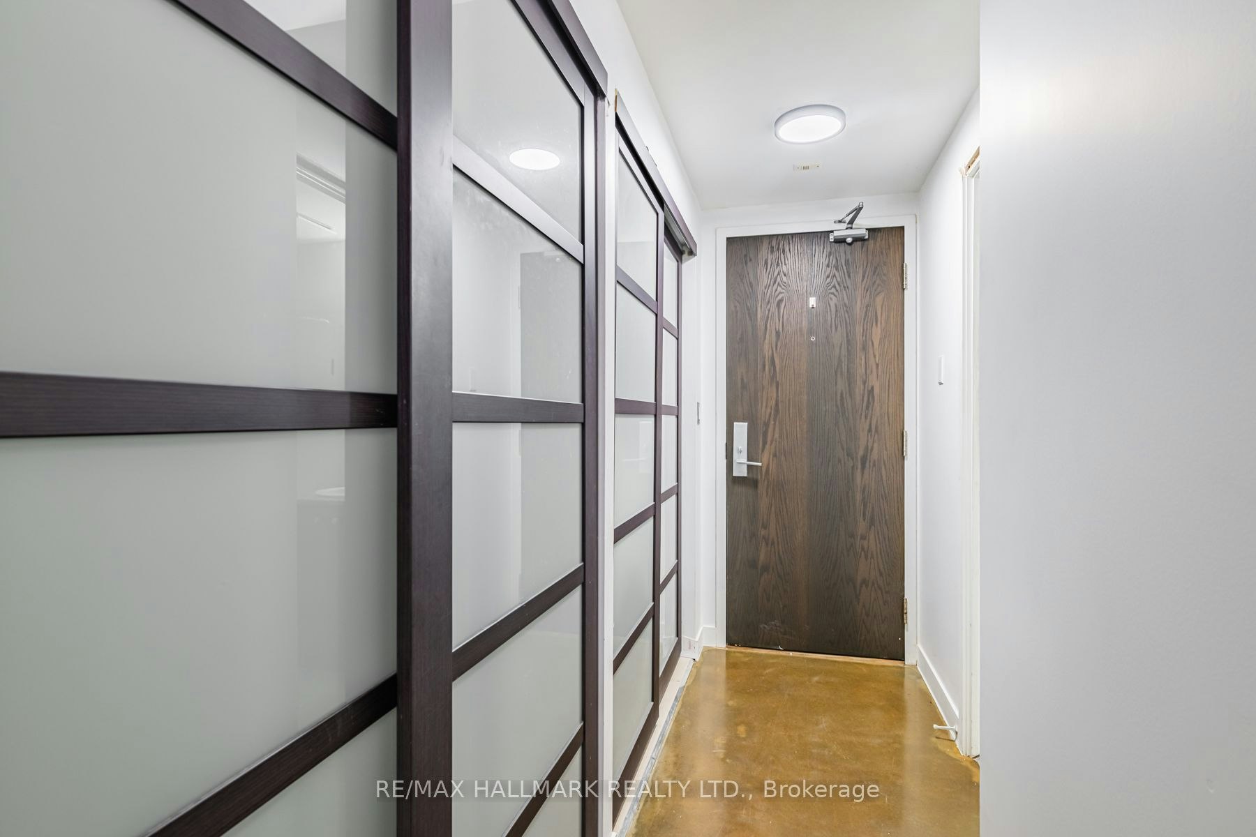 L06-201 Carlaw Avenue, Toronto, ON, M4M 2S3 - 8