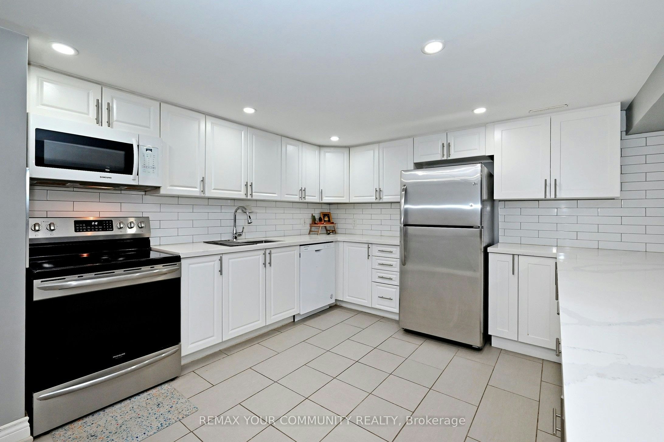 14 Misthollow Square, Toronto, ON, M1E 4P4 - 21