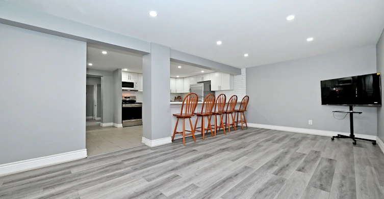 14 Misthollow Square, Toronto, ON, M1E 4P4 - 14
