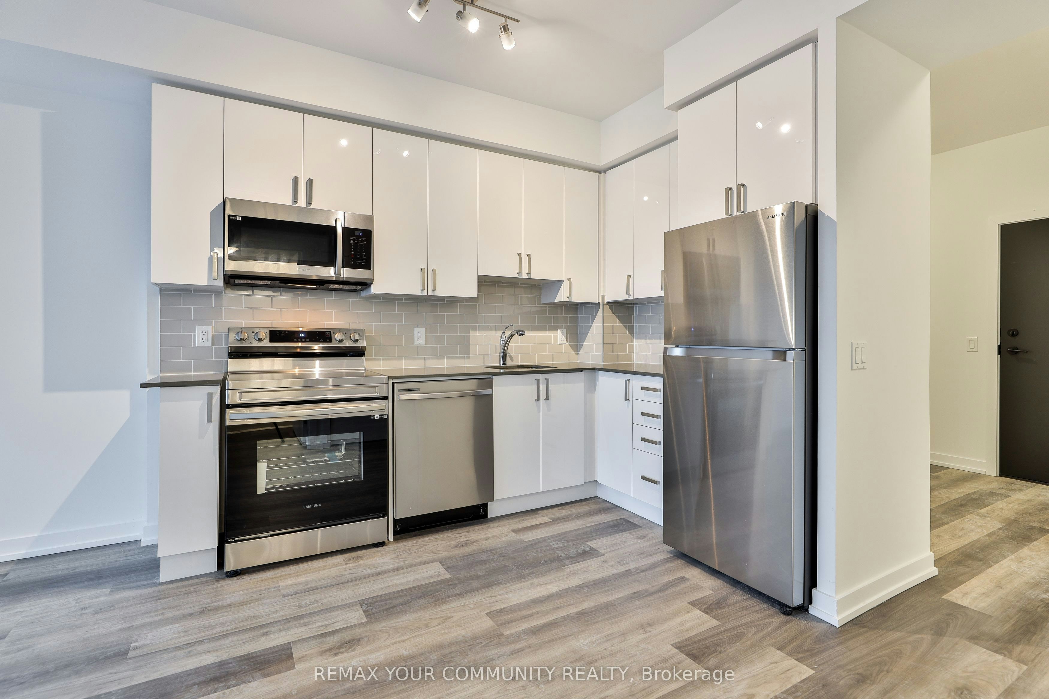 614-1480 Bayly Street, Pickering, ON, L1W 3R5 - 9
