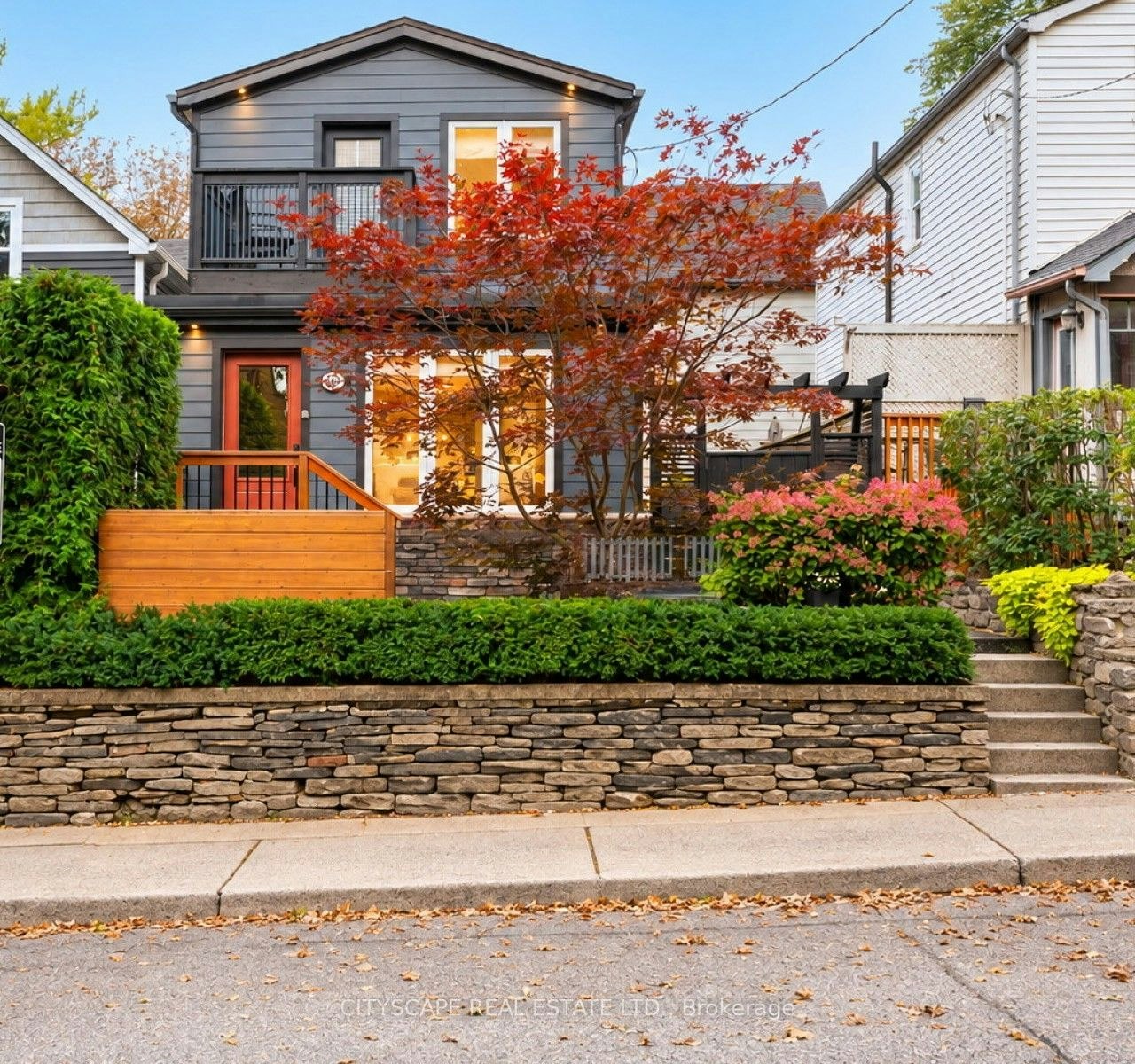 48 Golfview Avenue, Toronto, ON, M4E 2K1