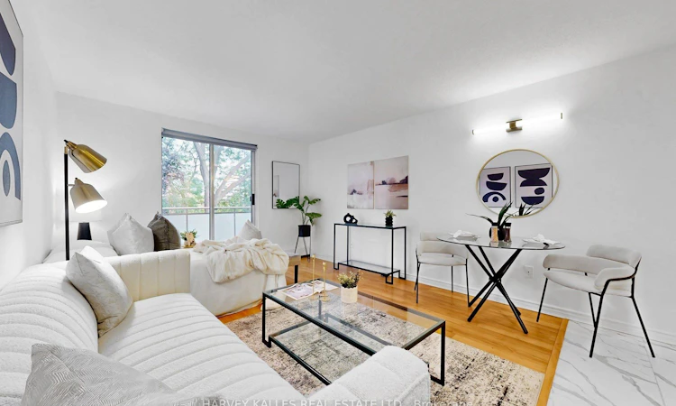 315-123 Woobine Avenue