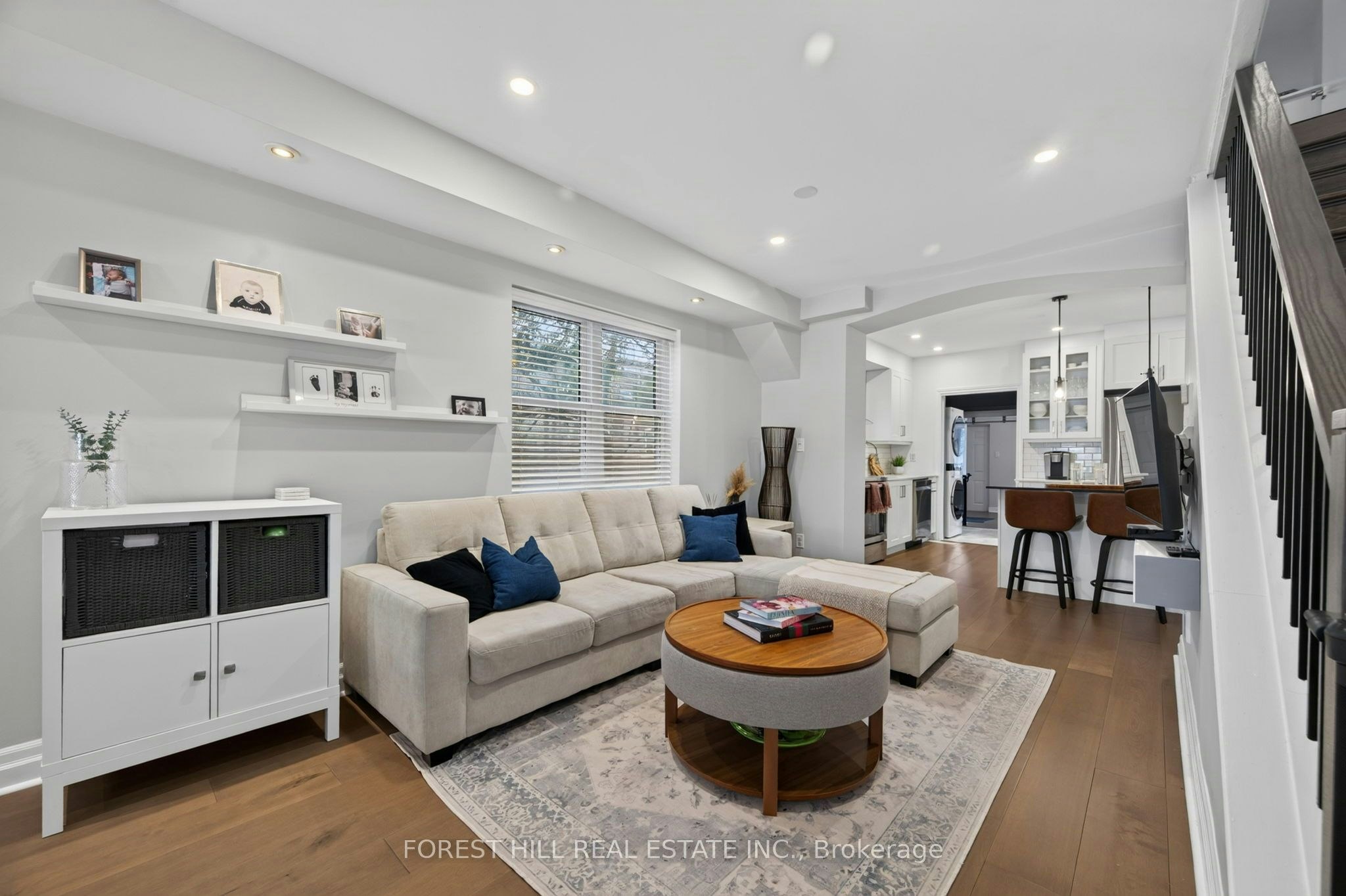 1040 Woodbine Avenue, Toronto, ON, M4C 4C4