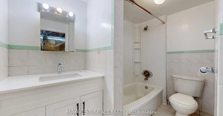 40 Greenhedges Court, Toronto, ON, M1B 1T2 - 3
