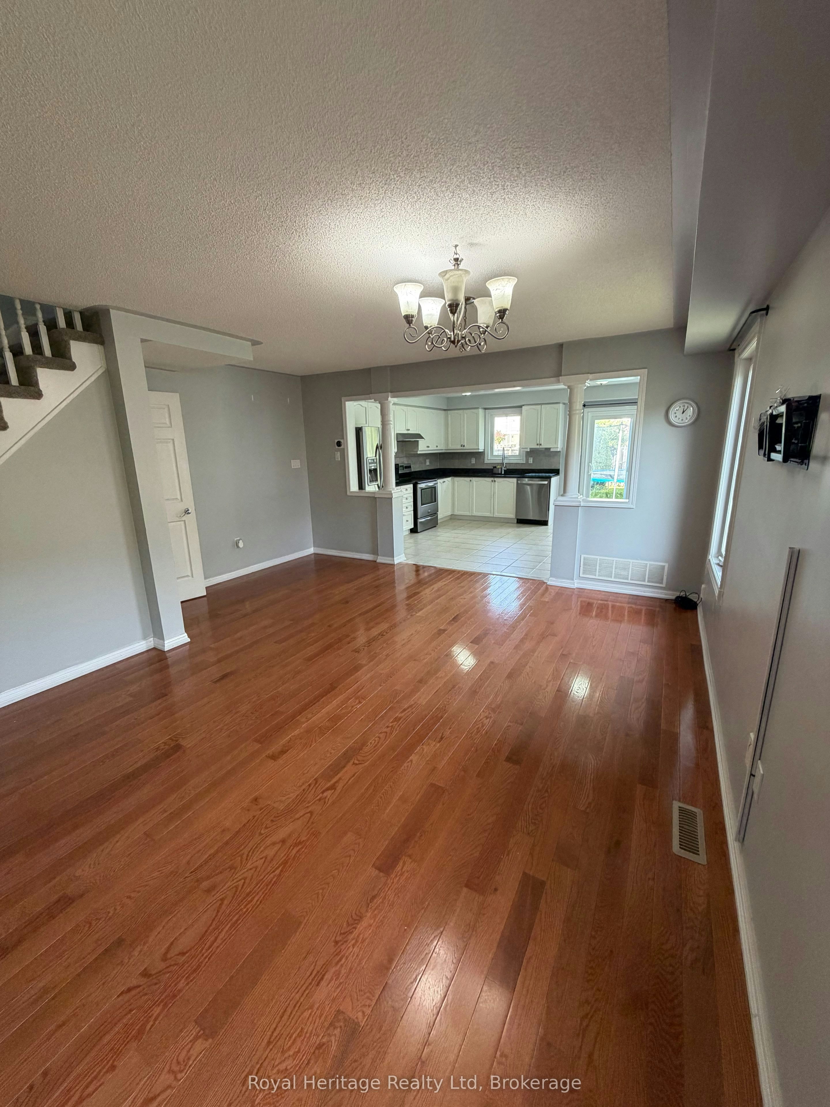 59 Bonello Crescent, Whitby, ON, L1R 3N7 - 5