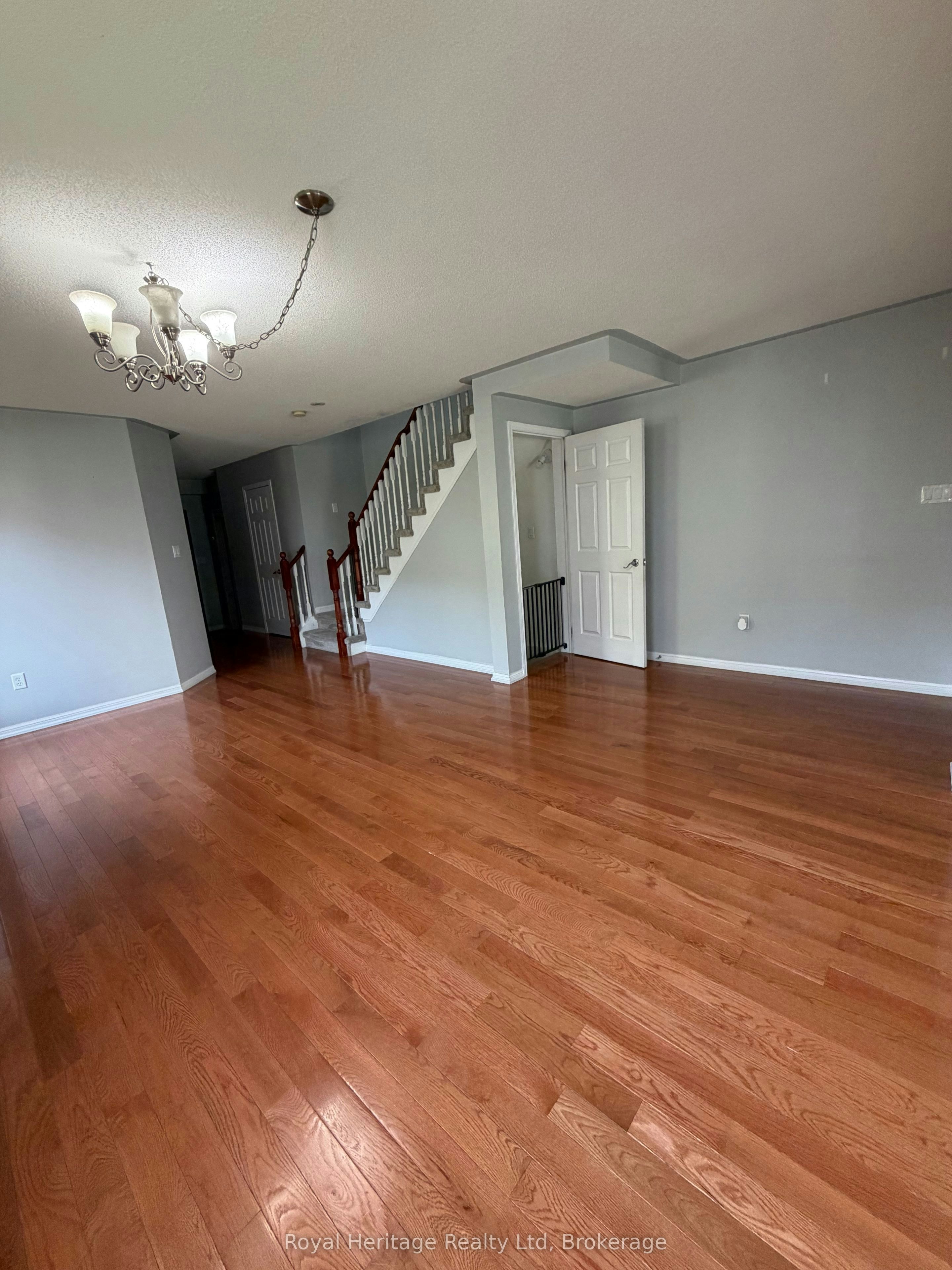 59 Bonello Crescent, Whitby, ON, L1R 3N7 - 6