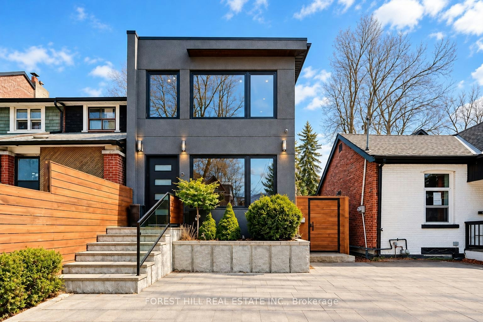 245 Ashdale Avenue, Toronto, ON, M4L 2Y8