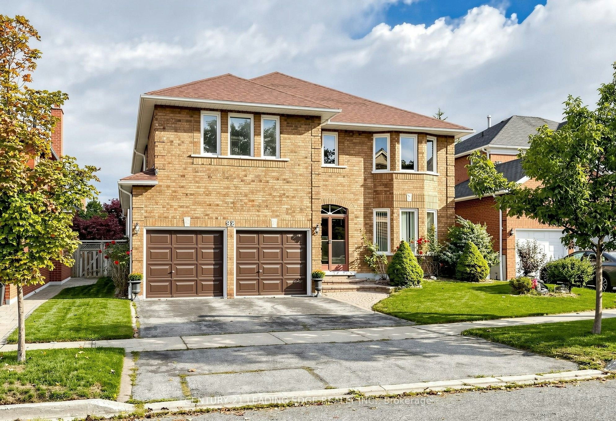92 Erickson Drive, Whitby, ON, L1N 8V3
