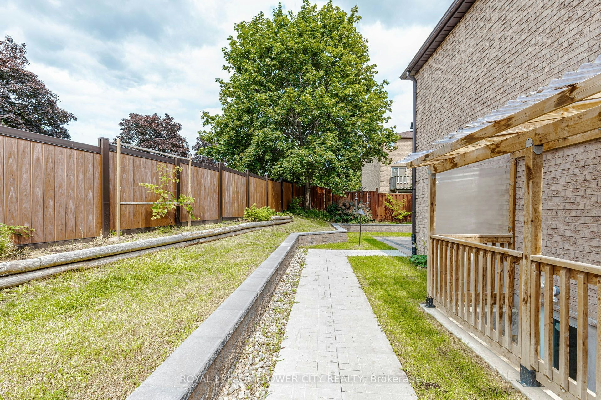 1530 Somergrove Crescent, Pickering, ON, L1X 2K7 - 39